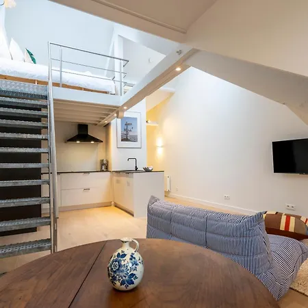 Apartment Shway - The Seaman's Sight *